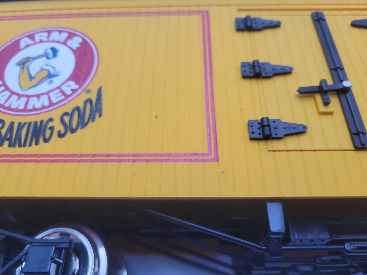 Bachmann 93254 G Scale Arm & Hammer Bill Board Box Car #208 EX/Box