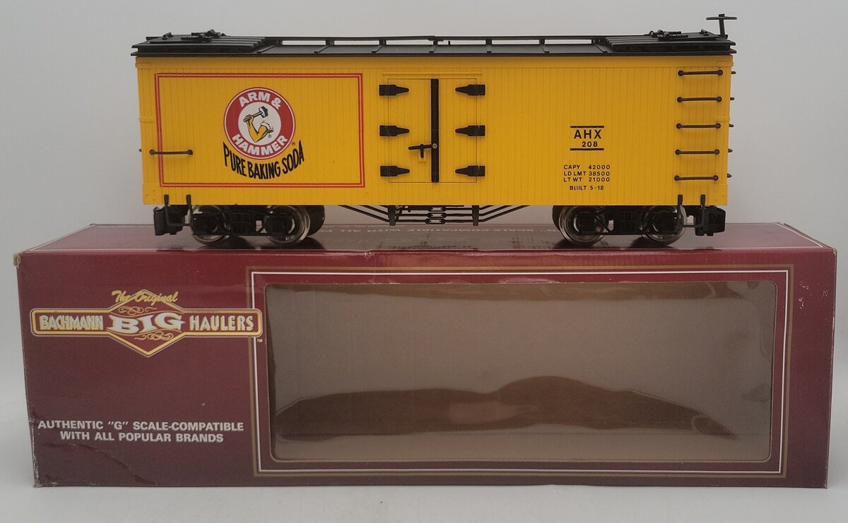 Bachmann 93254 G Scale Arm & Hammer Bill Board Box Car #208 EX/Box