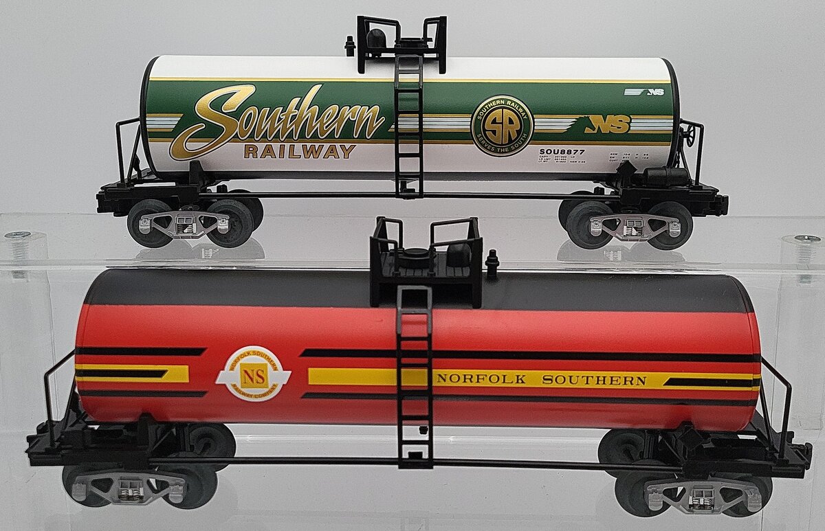 Lionel 2301120 O Gauge Unibody Tank Car (Pack of 2) LN/Box