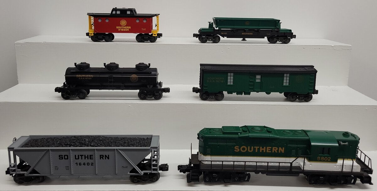 Lionel 6-11704 O Gauge Southern Freight Runner Diesel Train Set VG/Box