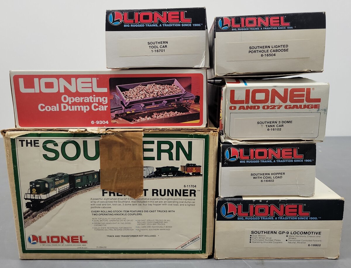 Lionel 6-11704 O Gauge Southern Freight Runner Diesel Train Set VG/Box