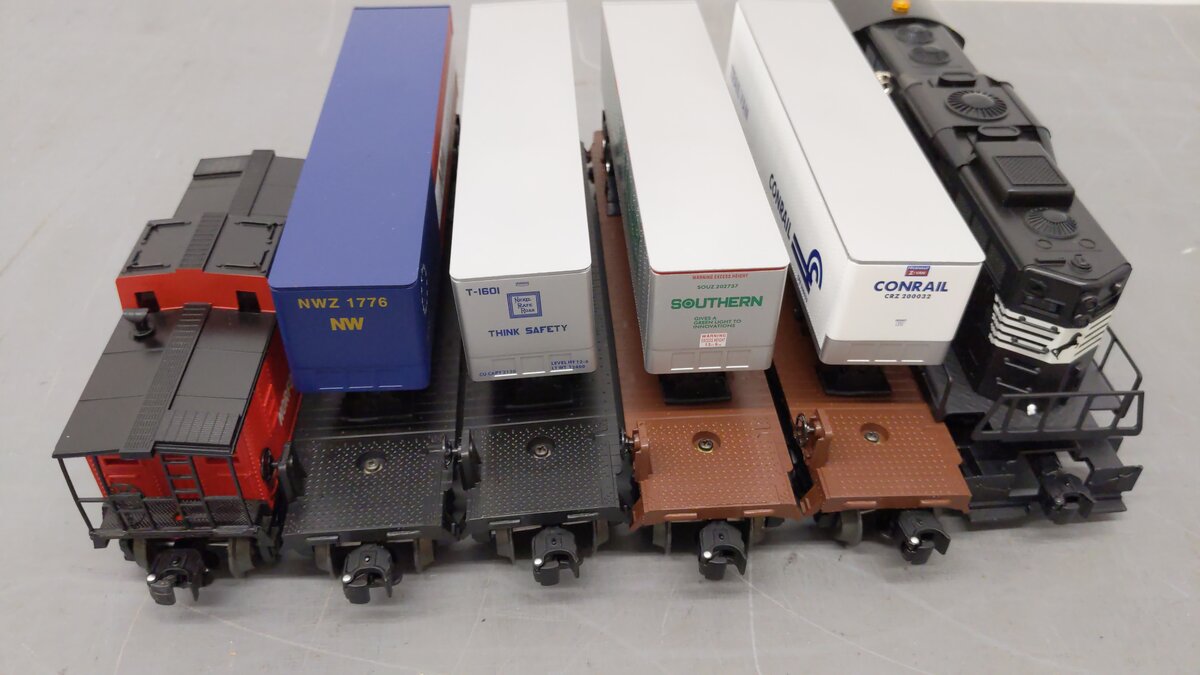 Lionel 6-21789 O Scale Norfolk Southern Service GP-9 O Gauge Diesel Train Set EX/Box