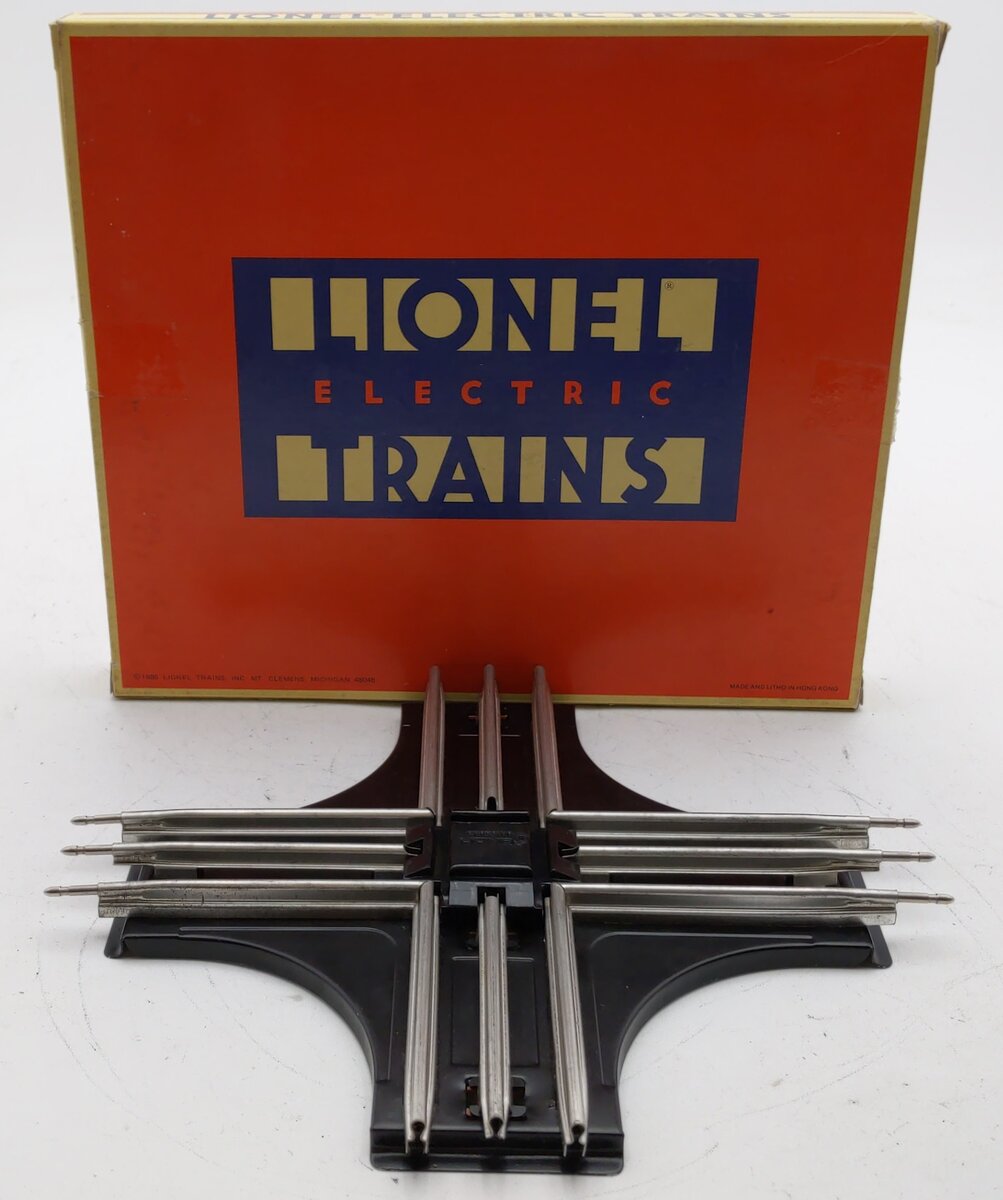 Lionel 6-5540 O Gauge 90 Degree Crossover EX/Box