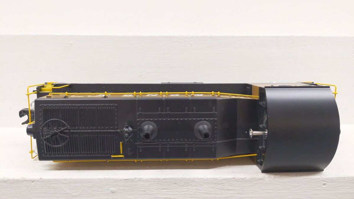 Williams 21620 Monon NW2 Powered Diesel Locomotive  EX/Box