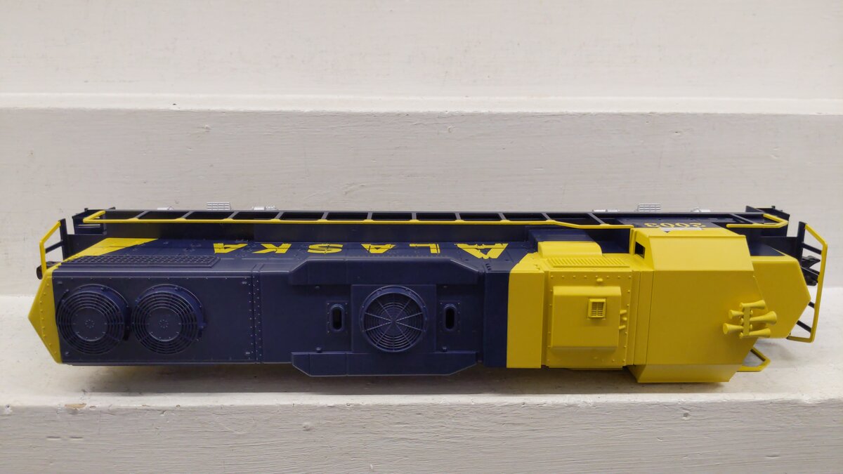 Williams 21217 Alaska Railroad GP38 Powered Diesel Locomotive #2003 EX/Box