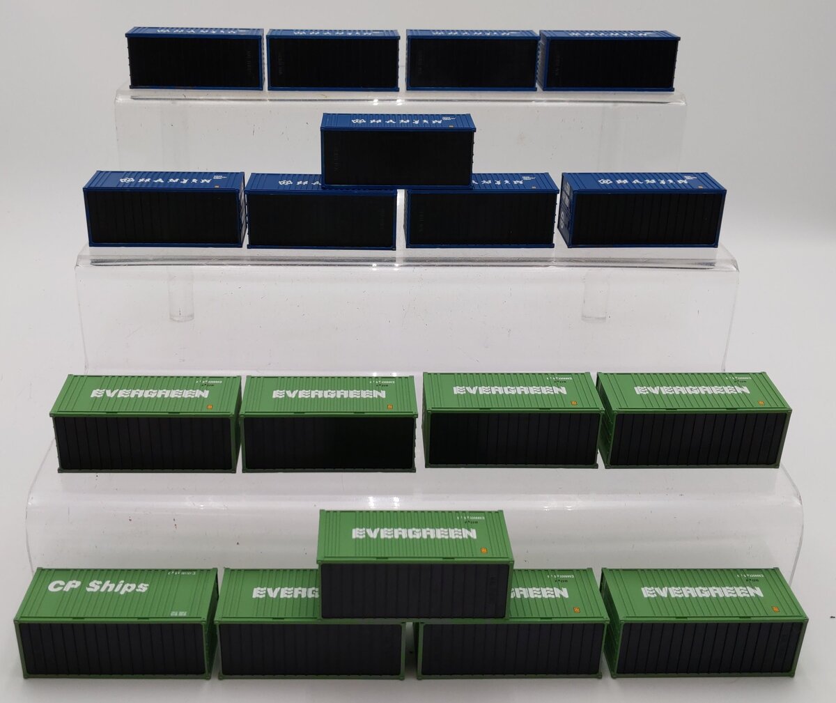 Walthers HO Scale 20' Corrugated Containers #933-1754,933-1753 [18] EX