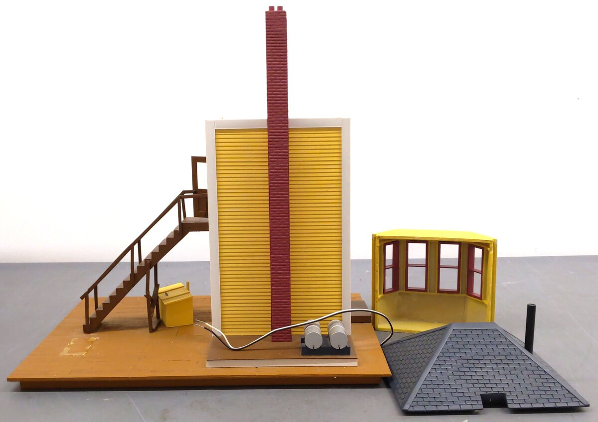 Aristo-Craft 7204 G Scale Bay Window Signal Tower EX/Box
