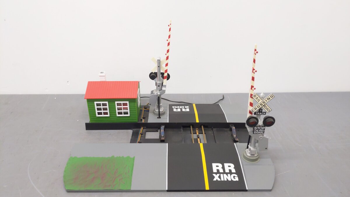 Life Like 1808 G Operating Crossing Gate Set EX