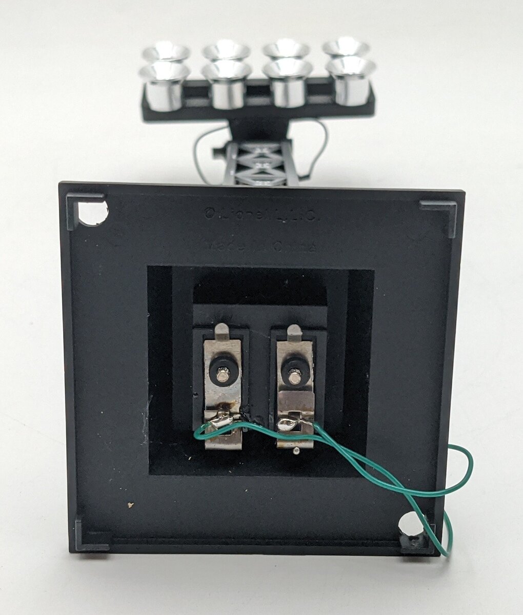 Lionel 6-14092 O Gauge 8-Light Floodlight Tower EX