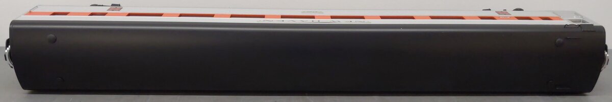 USA Trains 31152 G New Haven Corrugated Aluminum Coach #8702 (Metal Wheels) LN/Box
