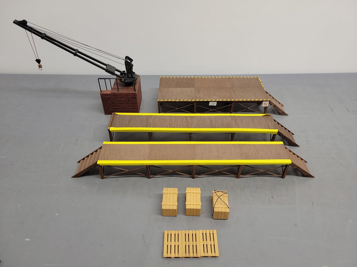 Piko 62077 G Scale Loading Crane EX