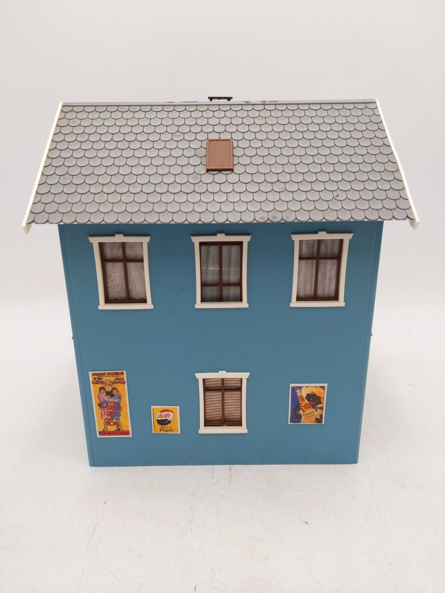 Piko 62066 G Scale Dr. Lang Practice Building - Assembled EX