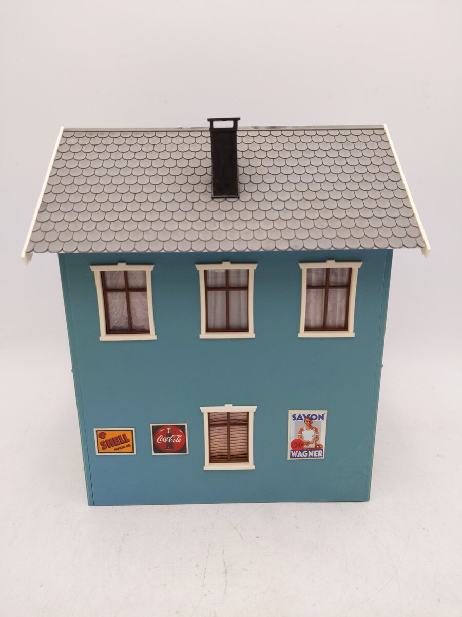 Piko 62066 G Scale Dr. Lang Practice Building - Assembled EX
