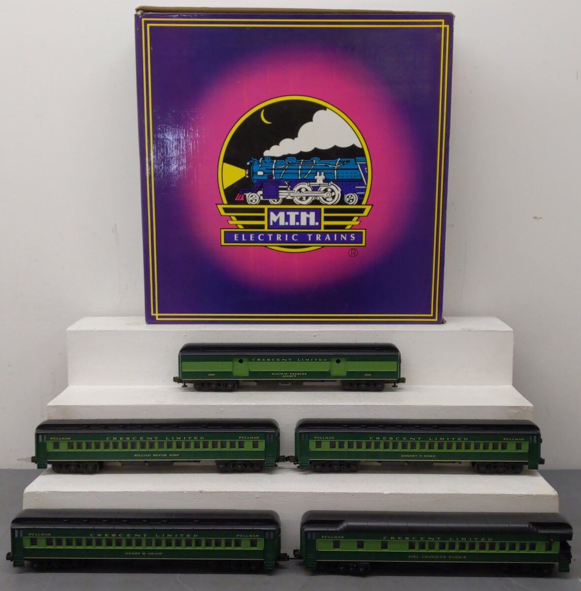 MTH 20-4008 O Gauge Southern Crescent Limited 70' Madison Passenger 5-Car Set EX/Box