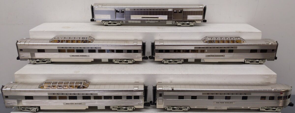 MTH 20-65133 O Burlington 70' Streamlined Ribbed Sided Passenger Set (Set of 5) EX/Box