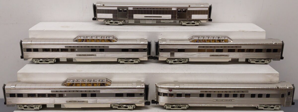MTH 20-65133 O Burlington 70' Streamlined Ribbed Sided Passenger Set (Set of 5) EX/Box