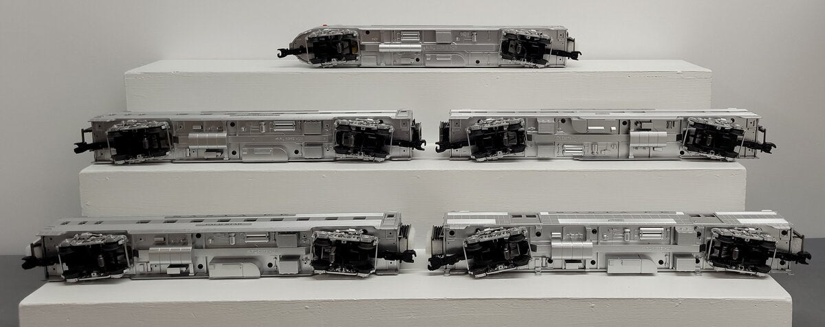 MTH 20-65115 O Santa Fe 70' Streamlined Ribbed Sided Passenger Car Set LN/Box