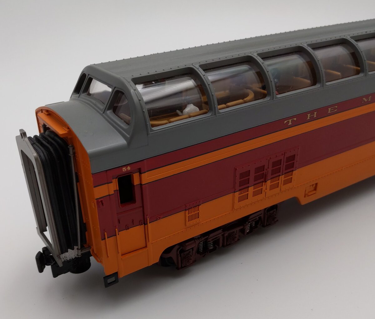 MTH 20-6772 O Gauge Custom Milwaukee Road Vista Dome Car/Box