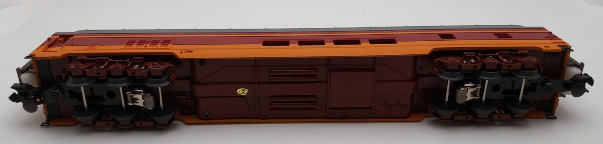 MTH 20-6772 O Gauge Custom Milwaukee Road Vista Dome Car/Box
