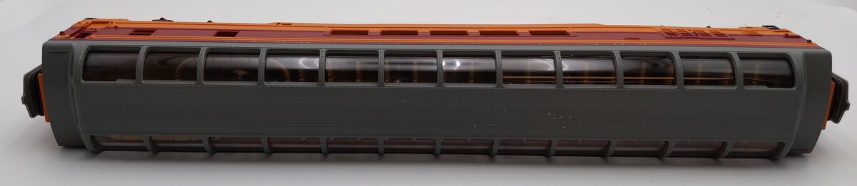 MTH 20-6772 O Gauge Custom Milwaukee Road Vista Dome Car/Box