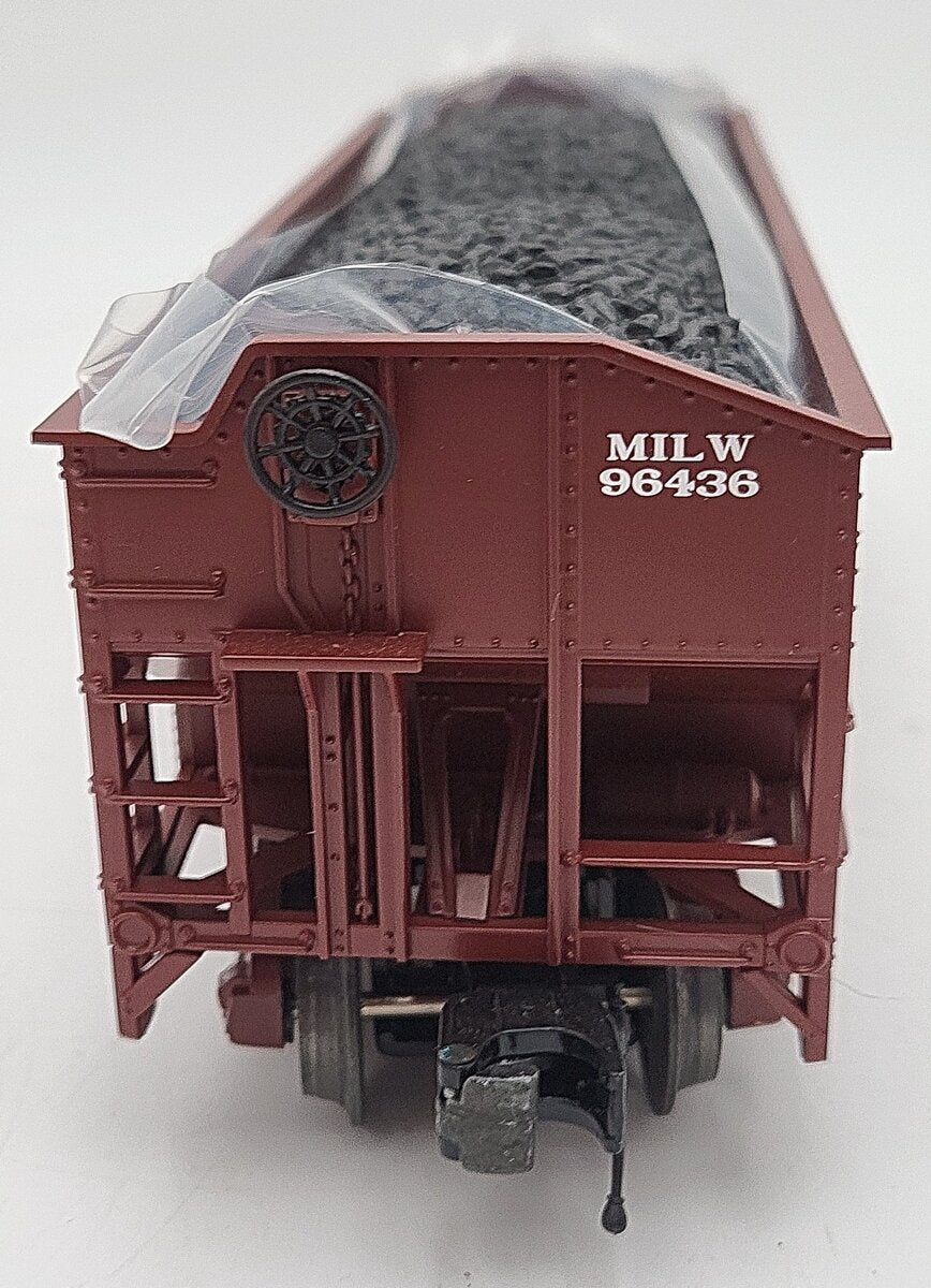 MTH 20-97574 O Gauge Milwaukee Road Hopper Car w/ Load # 96432 LN/Box