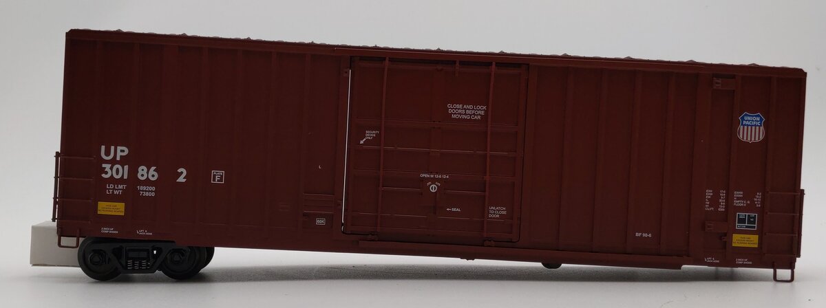 MTH 20-2774A O Union Pacific 50' High Cube Boxcar #301862/Box