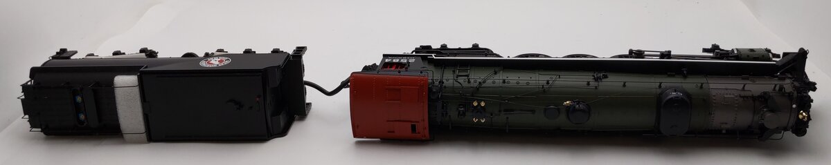 MTH 20-3145-1 O Great Northern S-2 4-8-4 Steam Locomotive & Tender #2584 w/PS2 EX/Box