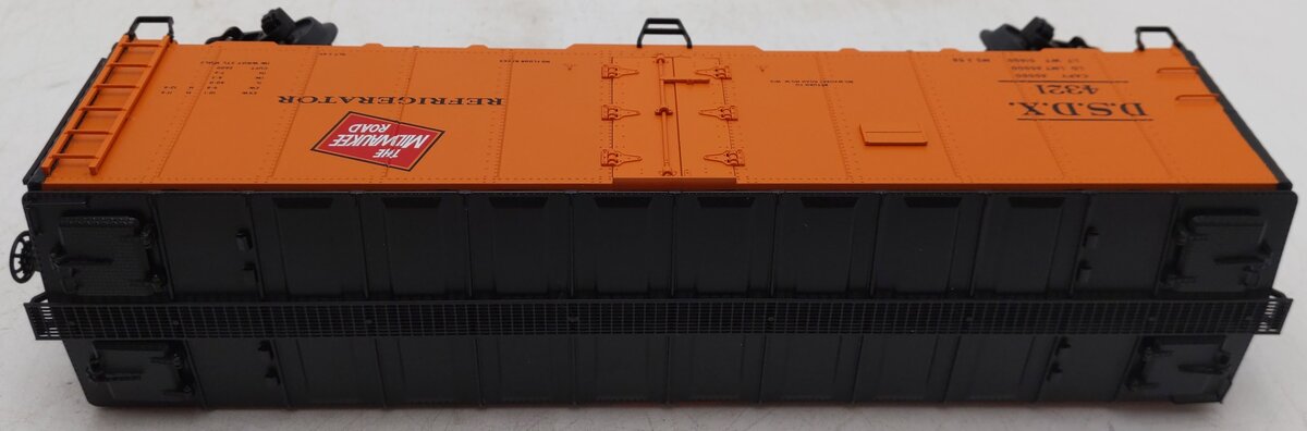 MTH 20-90242E Milwaukee Road 40' Steel Sided Reefer EX/Box