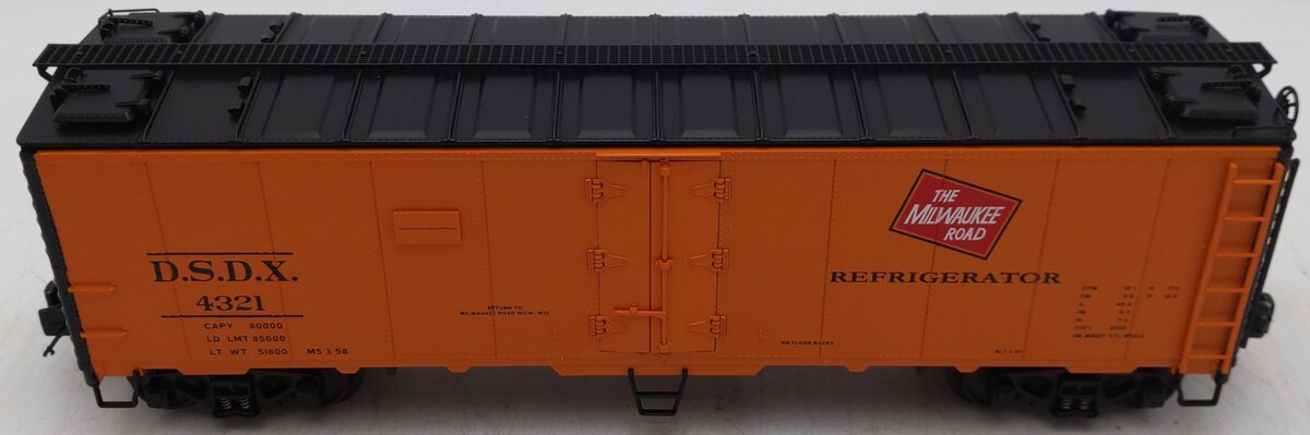 MTH 20-90242E Milwaukee Road 40' Steel Sided Reefer EX/Box