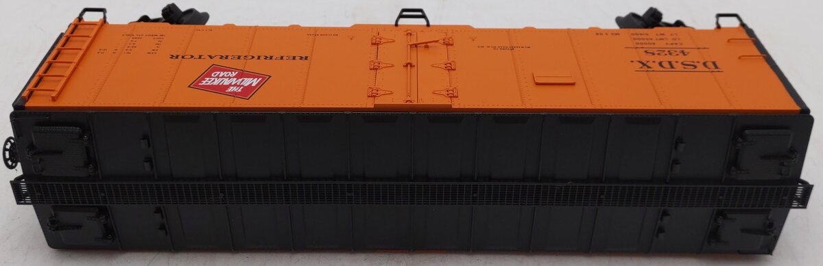 MTH 20-90241G O Milwaukee Road 40' Steel Sided Reefer #4328 EX/Box