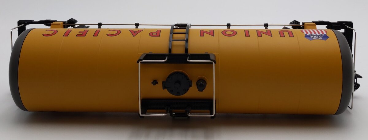 MTH 20-9205 O Gauge Union Pacific Unibody Tank Car #67890 LN/Box