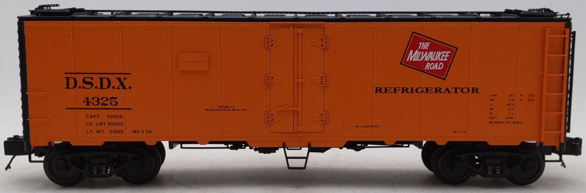 MTH 20-90241F O Milwaukee Road 40' Steel Sided Reefer #4325 EX/Box