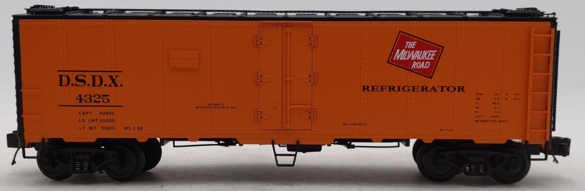 MTH 20-90241F O Milwaukee Road 40' Steel Sided Reefer #4325 EX/Box