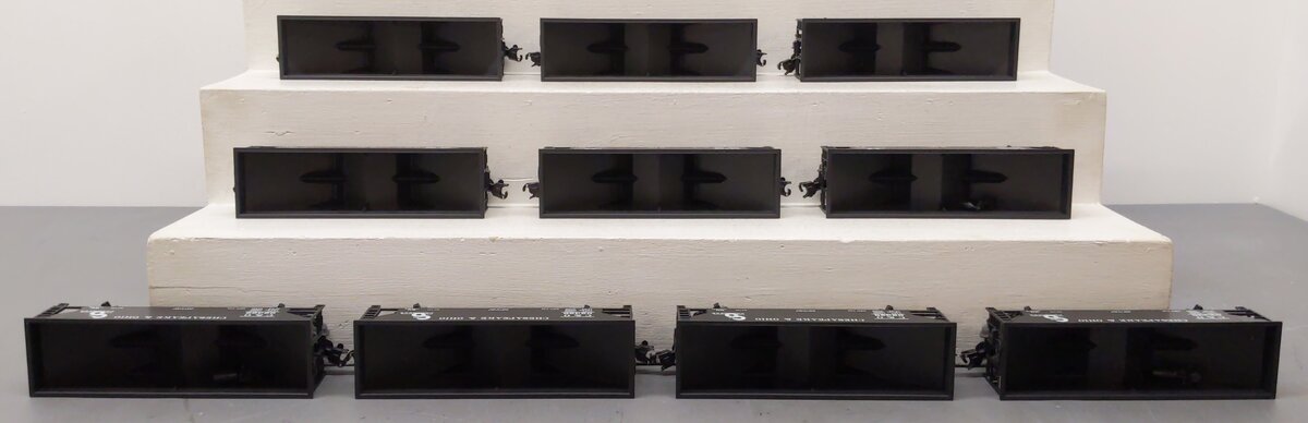 Right-of-Way Industries O Gauge Chesapeake & Ohio 2 Bay Hopper Cars 10 Car Set EX/Box