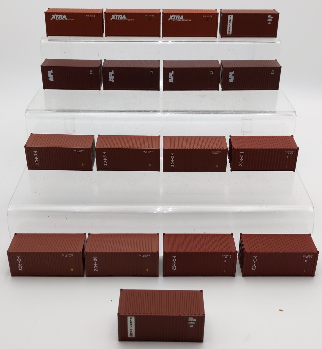 Walthers HO Scale 20' Corrugated Containers #949-8053,933-1768,933-1764 [17] EX