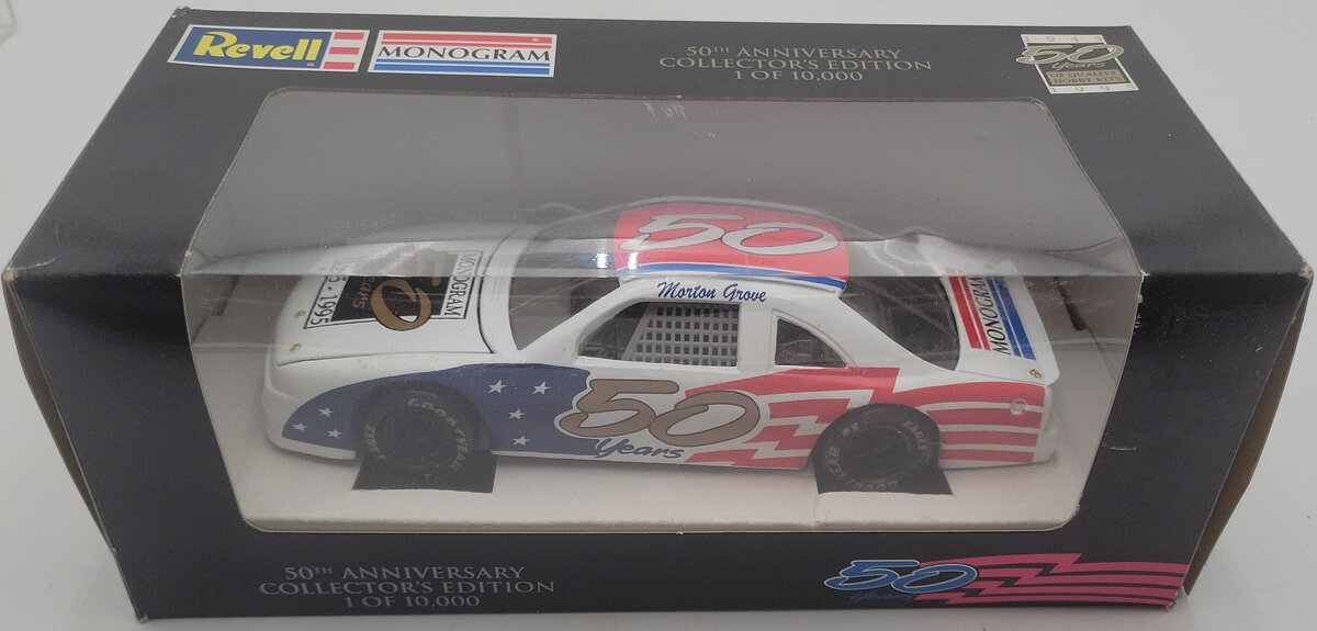Revell 1945 - 1995 Diecast 50th Anniversary Thunderbird Car #50 EX/Box