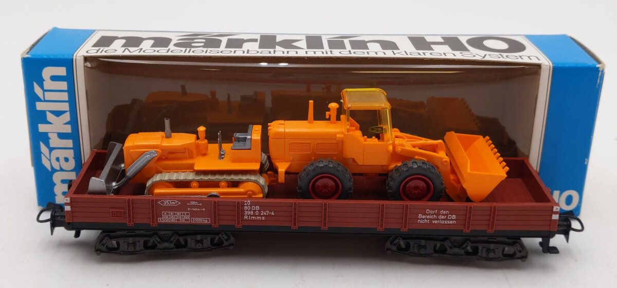 Marklin 4474 HO Scale Flatcar w/ 2 Tractors EX/Box