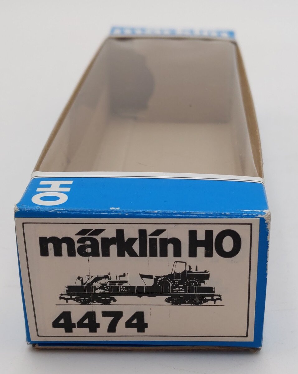 Marklin 4474 HO Scale Flatcar w/ 2 Tractors EX/Box