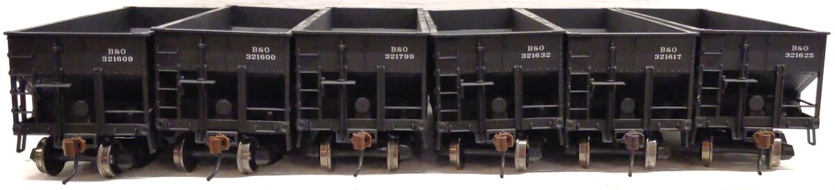Walthers 932-975 HO Scale USRA 55 Ton 2 Bay Hopper (Pack of 6) LN/Box