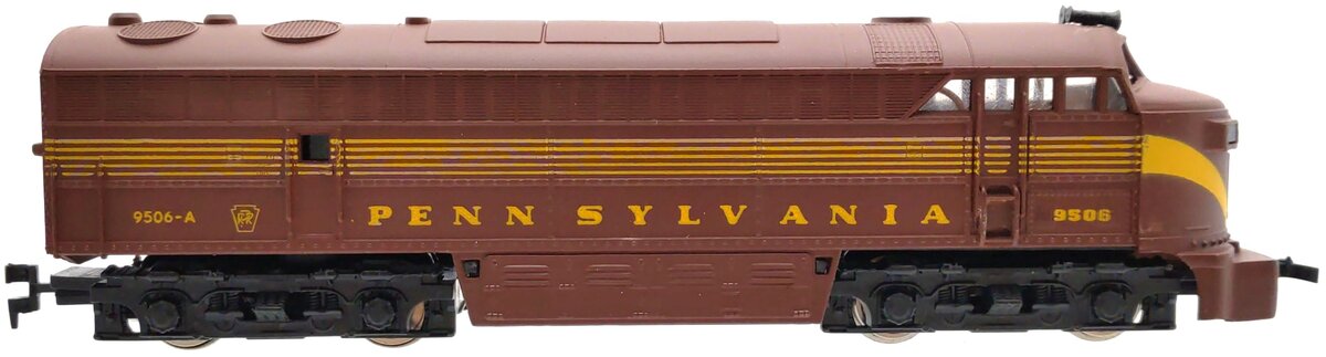 AHM 5027 HO Scale Pennsylvania Fairbanks Morse C-Liner Diesel Locomotive #9506-A VG