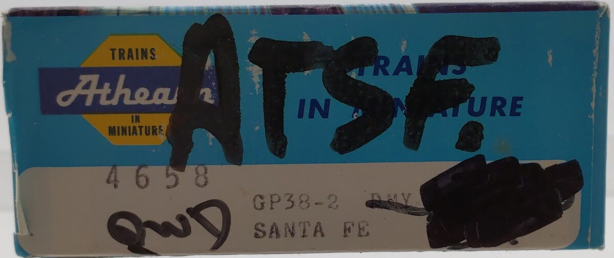 Athearn 4658 HO Santa Fe GP38-2 Powered Diesel Locomotive #3571 VG/Box
