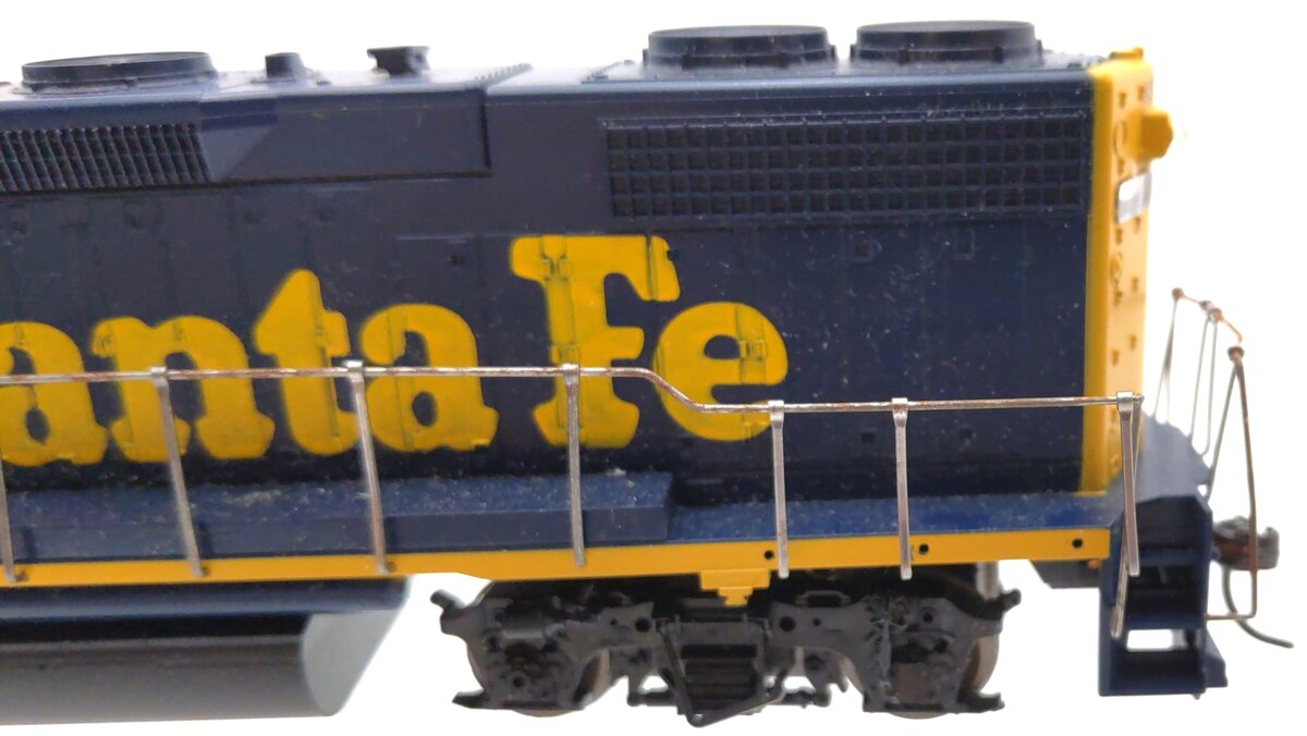 Athearn 4658 HO Santa Fe GP38-2 Powered Diesel Locomotive #3571 VG/Box