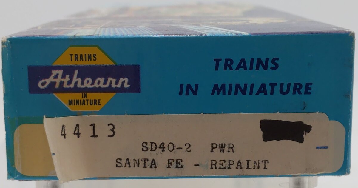 Athearn 4413 HO Scale Santa Fe SD40-2 Powered Diesel Locomotive #5068 EX/Box