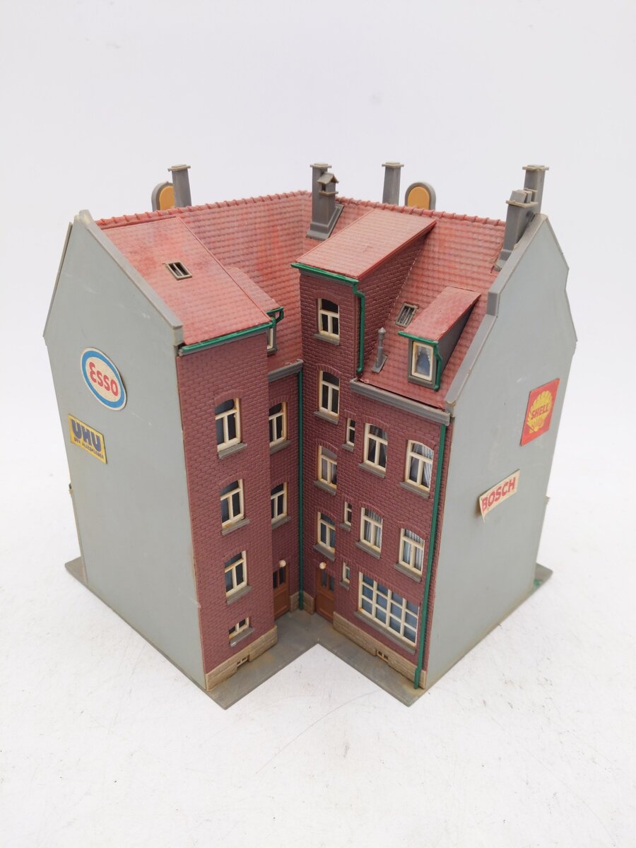 Kibri 8350 HO Corner House EX