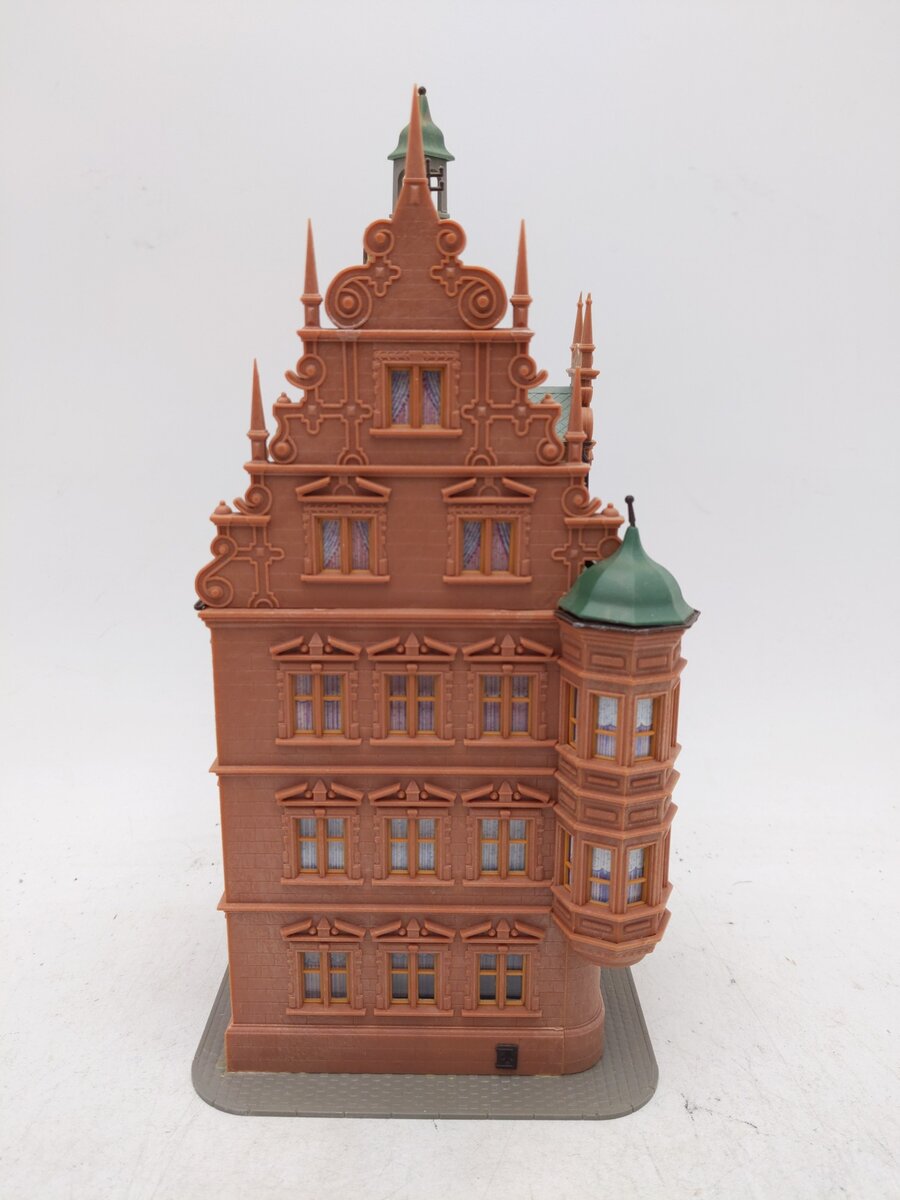 Kibri 38379 HO Scale City Residence Gernsbach - Assembled EX