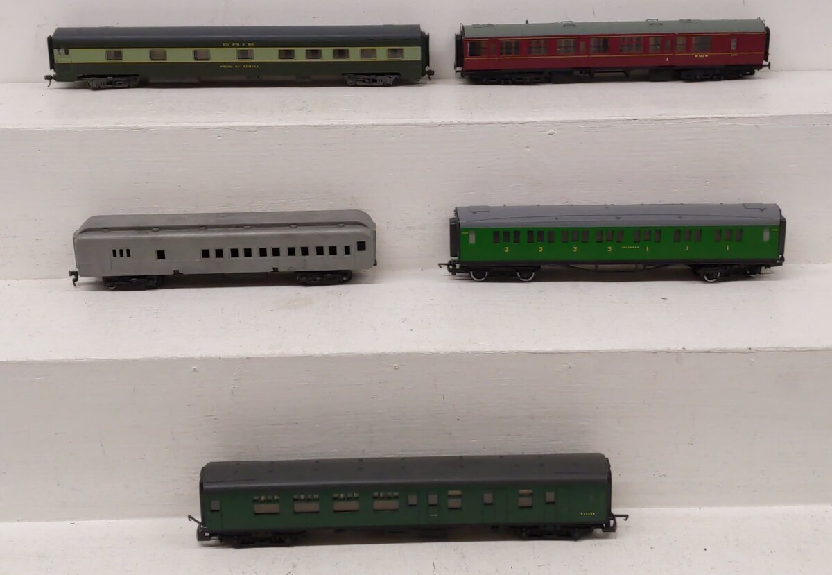 Assorted HO Scale Passenger Cars [5] VG