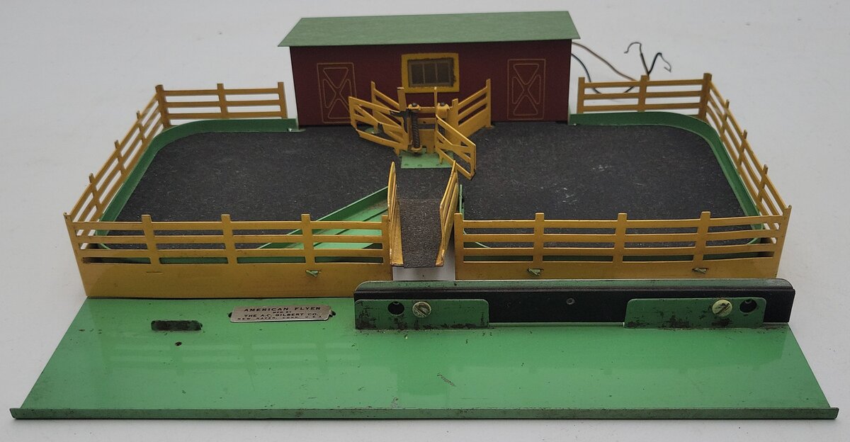 American Flyer 771 Vintage S Operating Cattle Stockyard VG