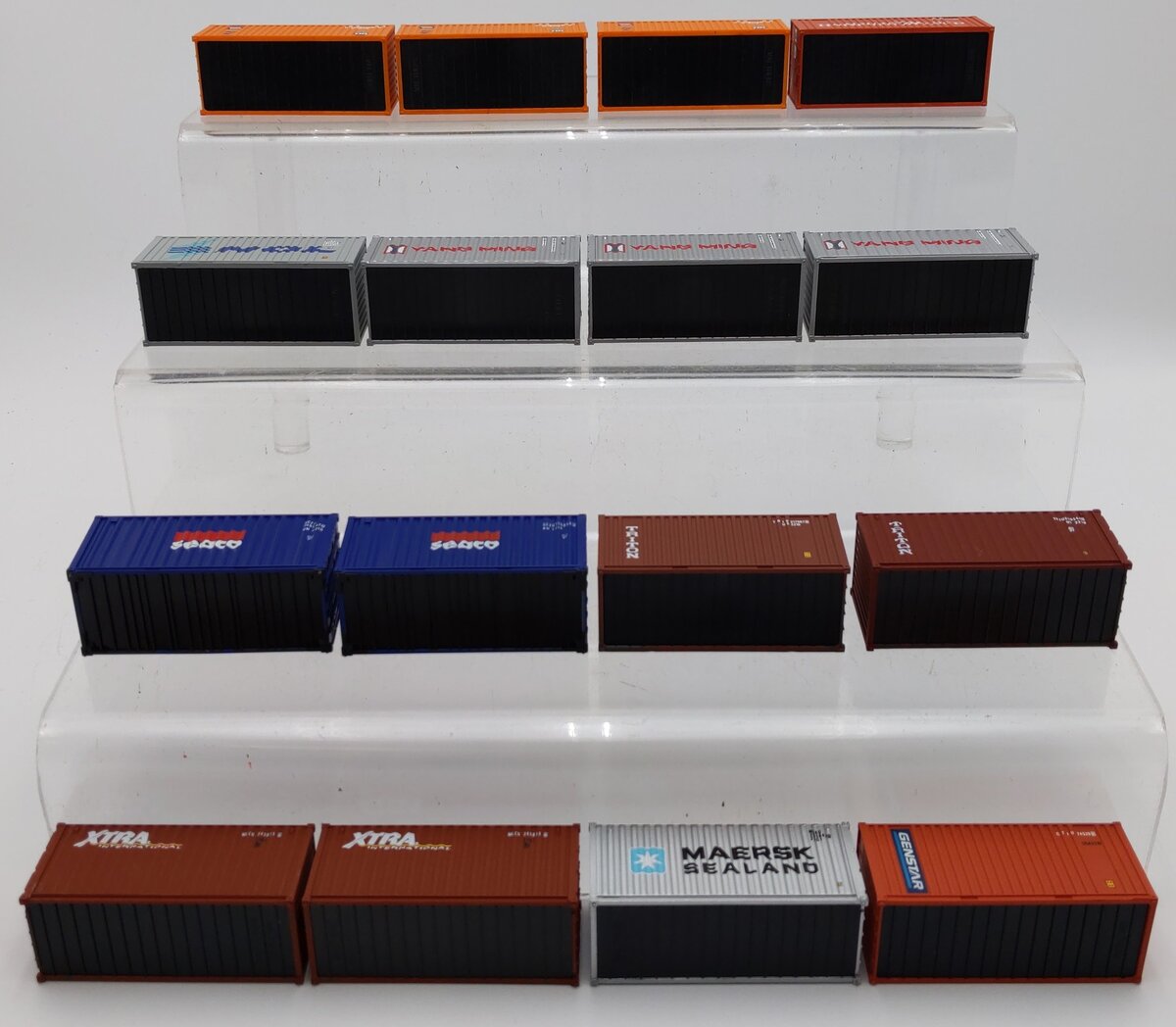 Walthers HO Scale 20' Corrugated Containers [16] EX