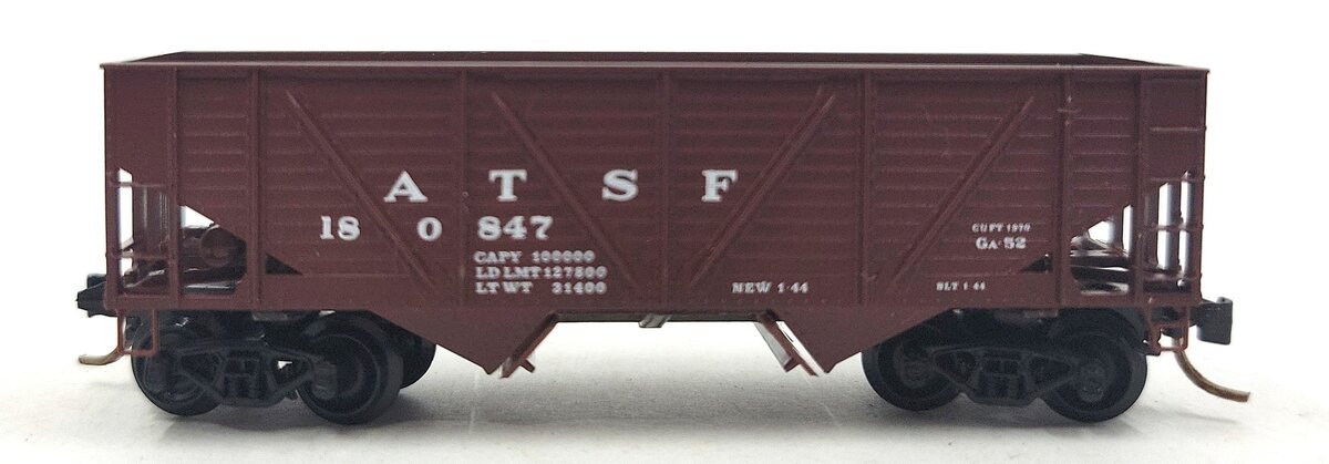 Micro-Trains 05700010 N ATSF 33' Twin Bay Composite Side Hopper #180847 LN/Box