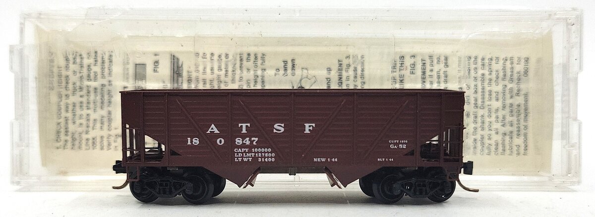 Micro-Trains 05700010 N ATSF 33' Twin Bay Composite Side Hopper #180847 LN/Box
